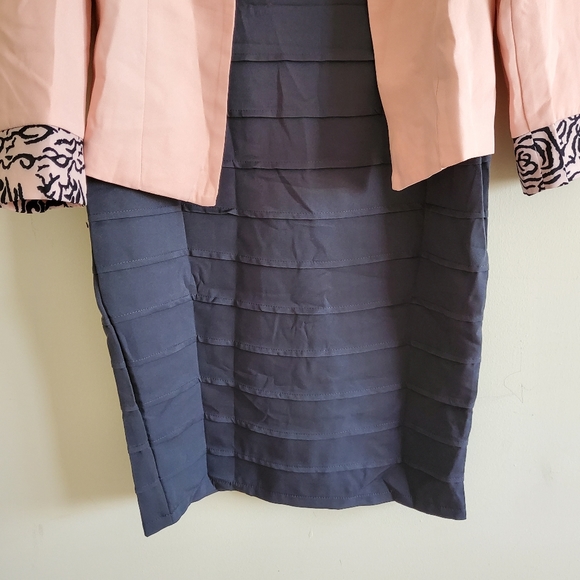 Size 8-12 strecth dress & jacket 2 pices - Picture 3 of 7